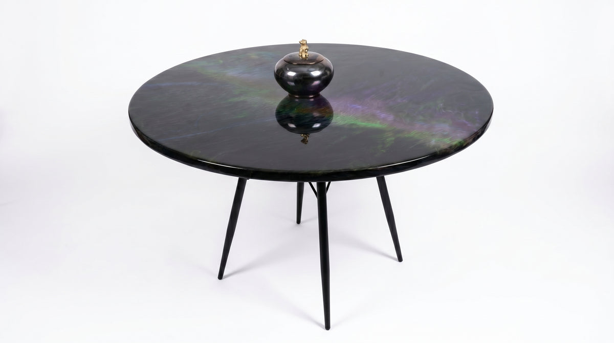 Pourroom signature style chemiliom