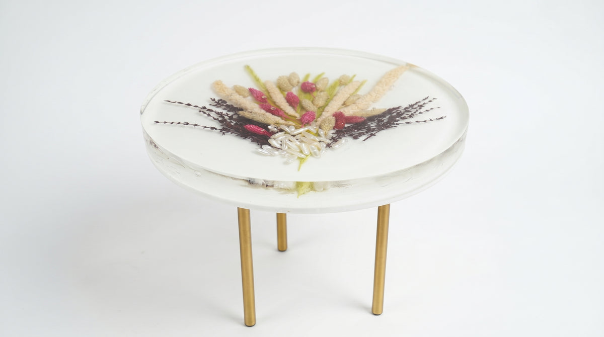 Real flowers 12 inch  Gloden stand